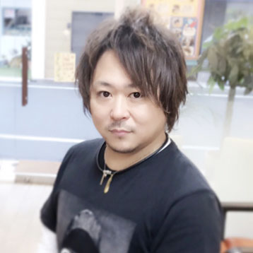 マネージャー/スタイリスト 飯野 隆宏